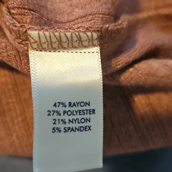 BKE Textured Brown Knit Top - Picture 5 of 5